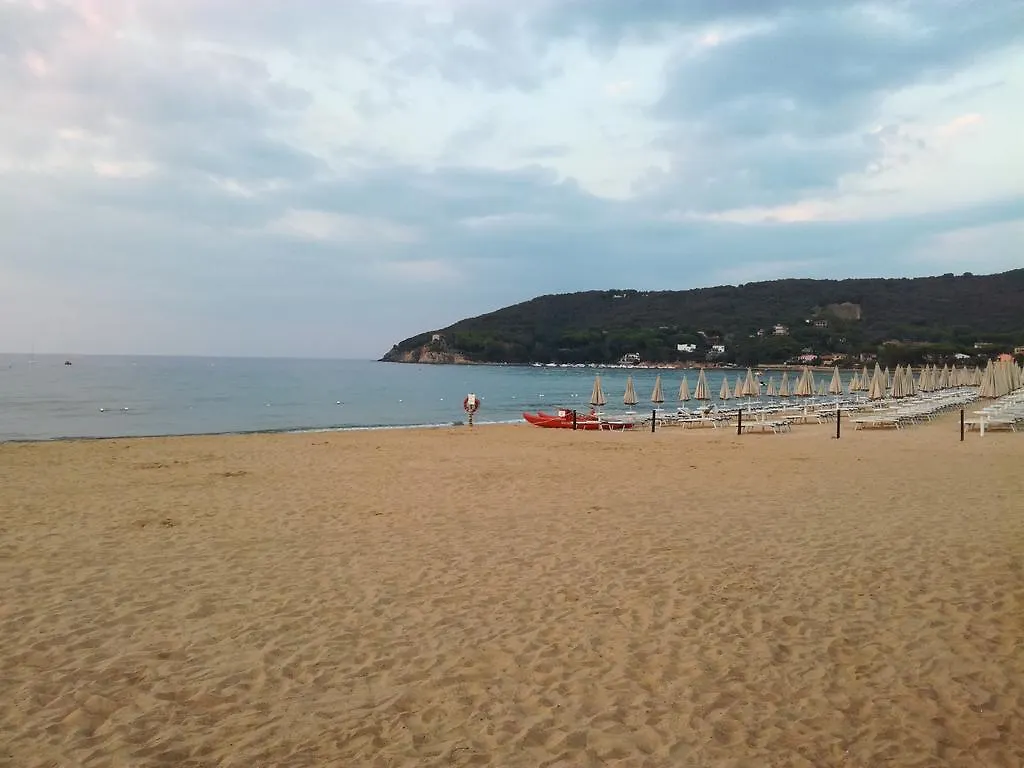 ** Ξενοδοχείο Albergo Dei 10 Colori Procchio  Ιταλία